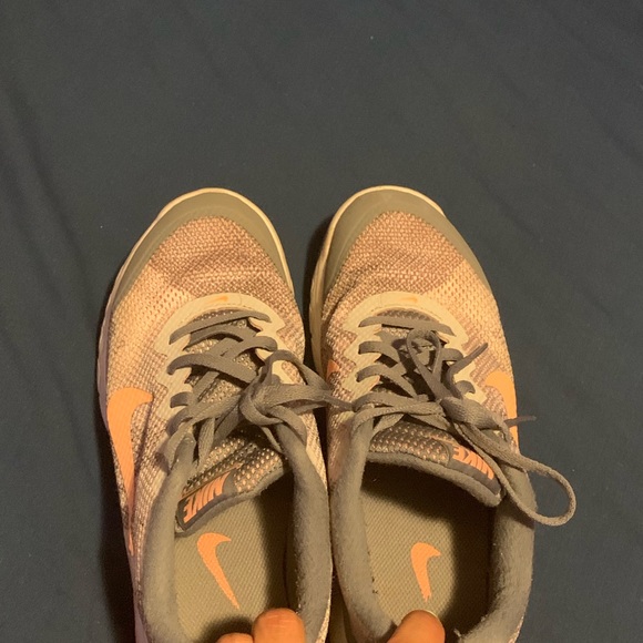 Nike running shoes - Picture 5 of 5